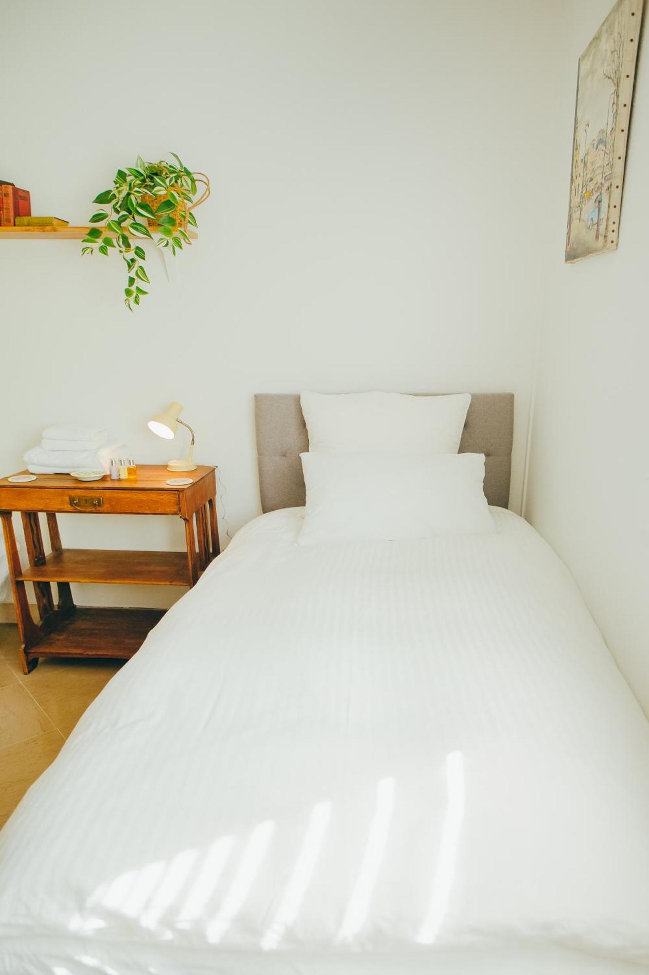 Cozy Garden Rooms เชอวิลยี-ลารุย ภายนอก รูปภาพ
