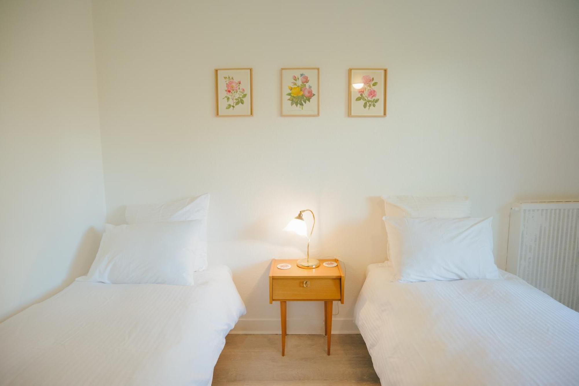 Cozy Garden Rooms เชอวิลยี-ลารุย ภายนอก รูปภาพ