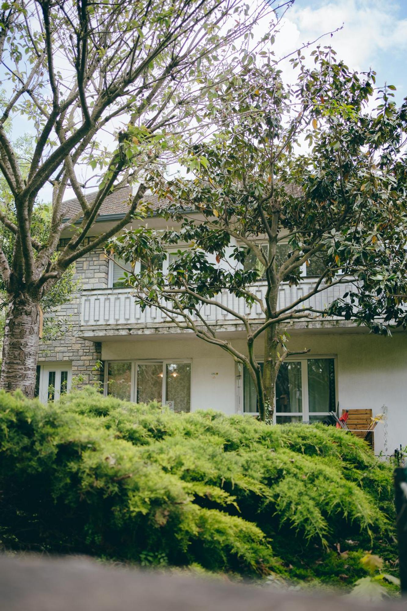 Cozy Garden Rooms เชอวิลยี-ลารุย ภายนอก รูปภาพ